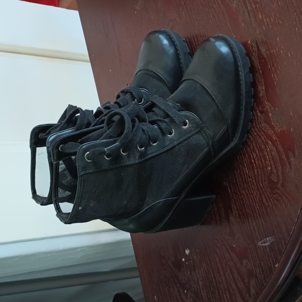 Black forever 21 heeled boots